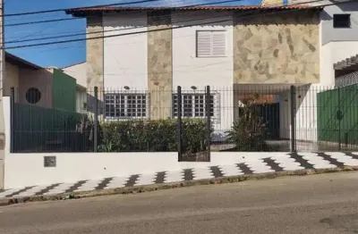 Casa para Venda em Mogi das Cruzes, Vila Lavínia, 2 dormitórios, 1 suíte, 2 banheiros, 5 vagas