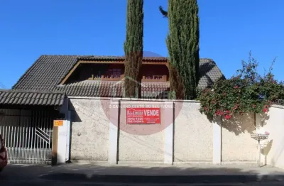 Casa com 4 quartos à venda no Santa Cândida, Curitiba , 216 m2 por R$ 850.000