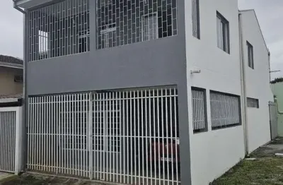 Sobrado 145m2, bairro alto, 4 qtos 1 ste , 02 vagas, próx detran r  460 mil, aceita imovel litoral