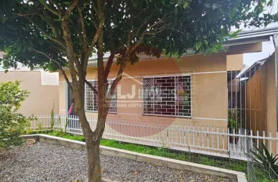 Bairro alto- terreno 500 m2,4 casas construídas 200 m2, estuda permuta parcial r  780 mil
