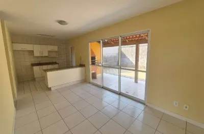 Casa com 3 quartos para alugar na Avenida João Procópio da Silva, 211, Jardim Esmeralda, Marília