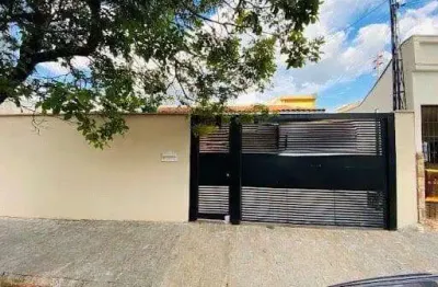 Casa com 3 quartos à venda na Avenida República, 74, Marília, Marília