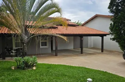 Casa com 4 quartos à venda na Rua Santa Helena, 1967, Jardim Estoril, Marília