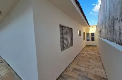 Casa com 3 quartos para alugar na rua josé camarinha, jardim maria izabel, marília por r$ 3.600