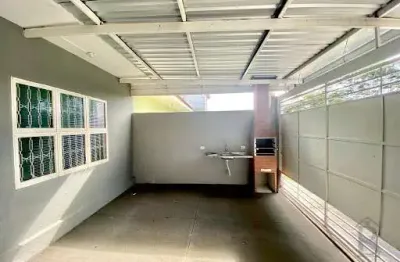 Casa com 3 quartos para alugar na rua ângelo seleghin, jardim parati, marília por r$ 2.500