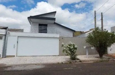 Casa com 3 quartos à venda na Rua Elcio Assis Machado, 1, Jardim Florença, Marília
