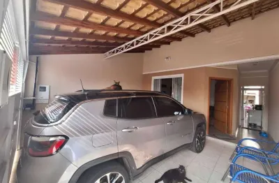 Casa com 3 quartos à venda na Rua Augusto Genta, 105, Jardim Portal do Sol, Marília