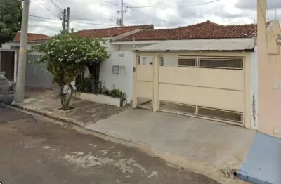 Casa com 3 quartos para alugar no Jardim Vitória, Marília 