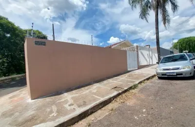 Casa com 3 quartos para alugar no Cavalieri, Marília 