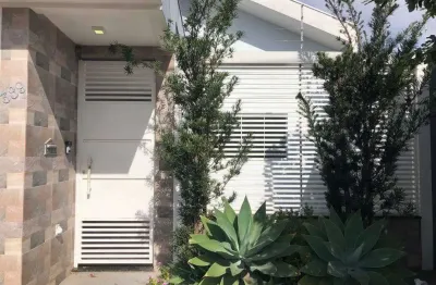 Casa com 3 quartos para alugar na Rua José Luiz de Oliveira Bueno, 389, Jardim Altos do Palmital, Marília