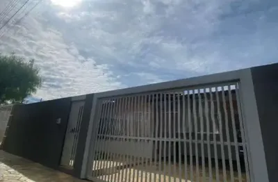 Casa com 3 quartos para alugar na Rua Antônio Ferreira Nunes, 45, Fragata, Marília