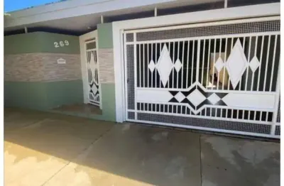 Casa com 3 quartos à venda na Rua Guiomar de Carvalho Rocha, S/n, Jardim Sasazaki, Marília