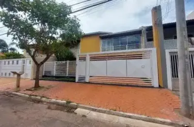 Casa com 4 quartos para alugar na Avenida Maria Cecília Alves, 408, Parque das Esmeraldas, Marília