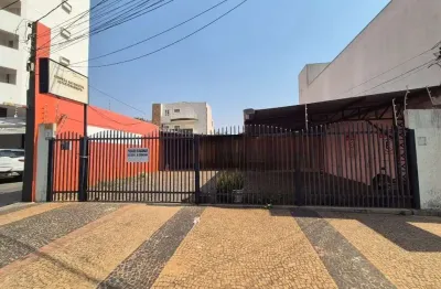 Casa comercial para alugar na Rua Goiás, 171, Marília, Marília