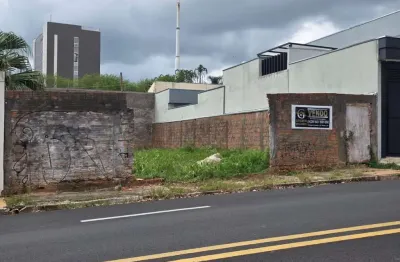 Terreno à venda na Avenida Santo Antônio, 4590, Centro, Marília