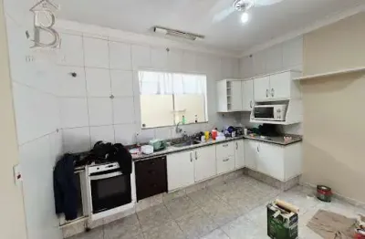 Casa para alugar em jardim luciana, marília - 3 dormitórios, suíte