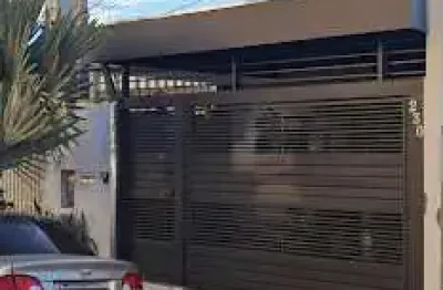 Descubra o conforto e a praticidade de viver em uma casa espaçosa no jardim portal do sol, um dos bairros mais desejados de marília! com 130m² de área útil, este imóvel oferece o equilíbrio perfeit