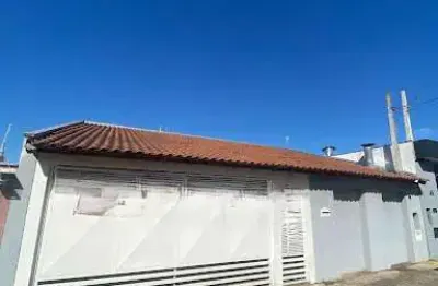 Casa com 3 quartos para alugar na Rua Ângelo Seleghin, Jardim Parati, Marília
