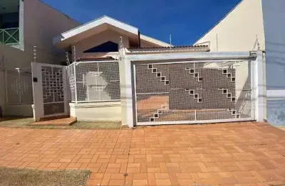 Casa com 3 quartos para alugar na rua izaura grimaldi mussi, jardim são francisco, marília, 360 m2 por r$ 4.600