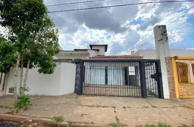 Casa com 5 quartos para alugar na rua dos ônix, jardim maria izabel, marília por r$ 5.000