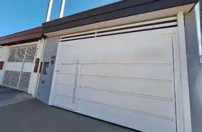 Casa com 2 quartos à venda na Rua Paulo Centrone, Jardim América, Marília