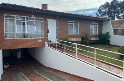 Casa com 5 quartos à venda na Rua Robert Kennedy, 131, Tingui, Curitiba