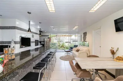 Casa com 4 quartos à venda na rua alberto panek, 384, orleans, curitiba, 300 m2 por r$ 1.499.000