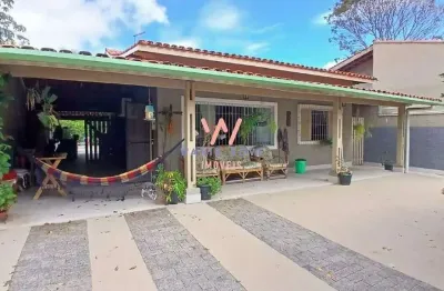 Casa a 700m da praia, com 2 dormitórios à venda, 161 m² por r$ 650.000 - porto novo - caraguatatuba/sp