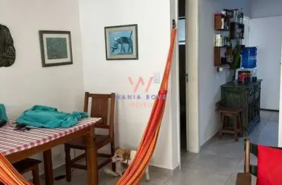 Sobrado a 300m da praia, com 2 dormitórios à venda, 180 m² por R$ 750.000,00 - Praia das Palmeiras- Caraguatatuba/SP