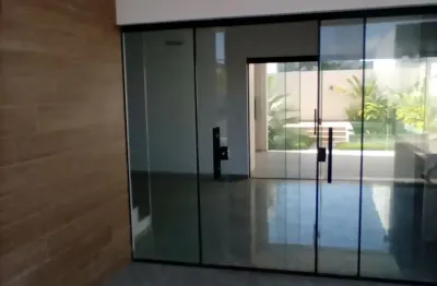 Vendo casa no condomínio euroville com 2 pavimentos, 3 suítes, piscina.