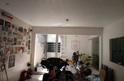 Alugo bela e espaçosa casa próximo ao formosa da cidade nova e a praça da bíblia