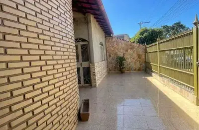 Casa à venda na Cidade Jardim, Ubá 