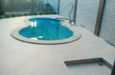 Casa à venda no Centro, Ubá 