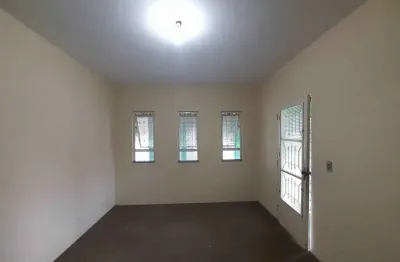 Casa no bairro jardim santa angelina na cidade de  agudos;