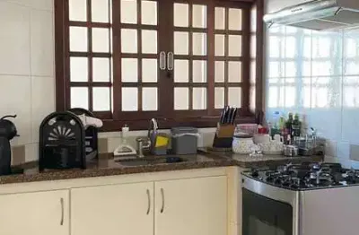 Casa comercial à venda no Jardim Marcia, Agudos 