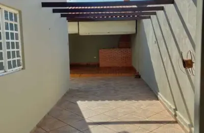 Casa no bairro jardim márcia i na cidade de  agudos;