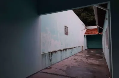 Casa comercial à venda na Avenida Faustino Ribeiro, Centro, Agudos