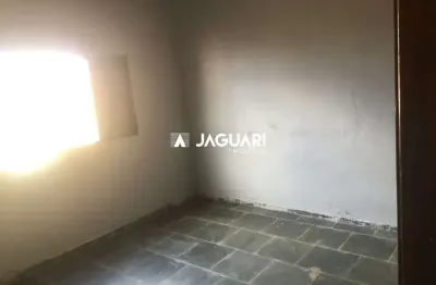Casa no bairro vila santa cecilia na cidade de  agudos;