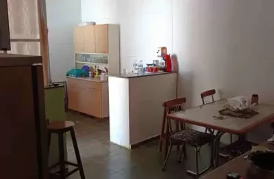 Casa comercial à venda no Centro, Borebi 