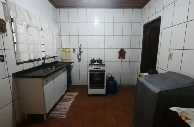 Casa no bairro jardim santa angelina na cidade de  agudos;