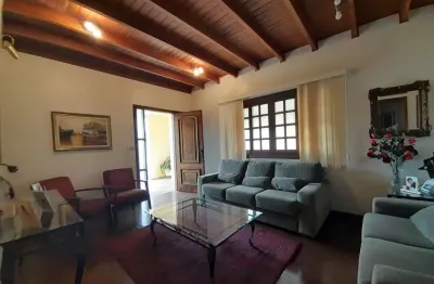 Casa comercial para alugar na Avenida Celidônio Neto, Centro, Agudos
