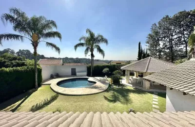 5 suítes, 70% MOBILIADA, lareiras, piscina, gourmet!-Aceita Pets