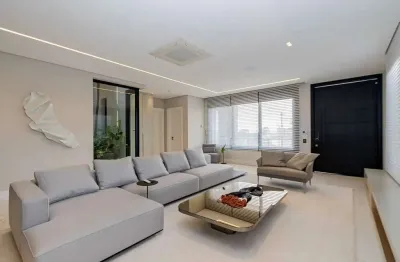 Casa Mobilada com 3 Suítes à Venda no Pilarzinho – 521,45 m² | Ref 335