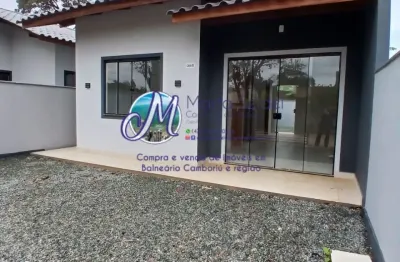 Excelente casa com 2 dormitórios na quinta dos açorianos em barra velha-sc