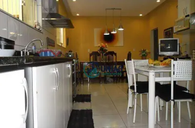 Casa com 3 quartos à venda, 220 m² por r$ 850.000 - santa rosa - niterói/rj