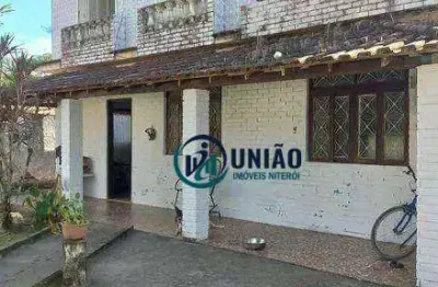 Casa com com excelente terreno e ótima localização,  3 dormitórios à venda, no engenho do mato!
