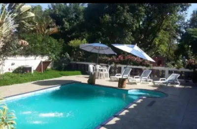 Linda chácara 1400 m²/ lareira/ espaço gourmet/ quiosque/ piscina/ araçoiaba