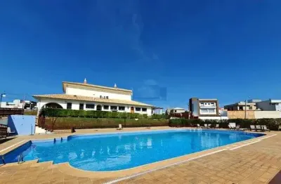 Terreno em cond. alto padrão/ 250 m²/ próx. à portaria/ ac. av. victor andrew