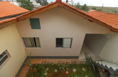 Casa com 165 m²/ 3 dorm./ suíte/ área gourmet/ só 385 mil/ jd. montreal