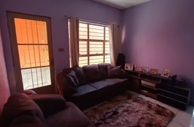 Oportunidade! sobrado podendo ser 02 casas/ espaço gourmet/ permuta por chacara